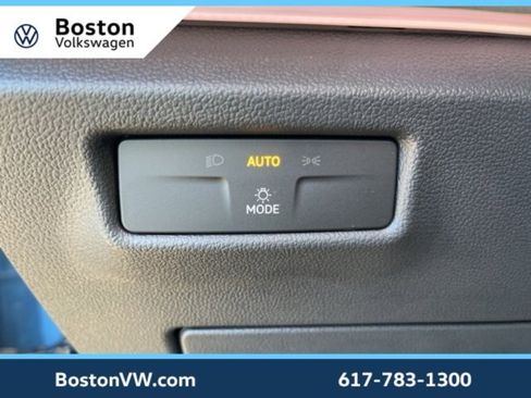 New 2026 Volkswagen Tiguan SE image 19