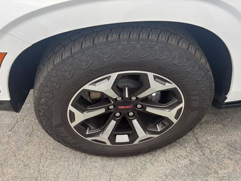 Used 2026 GMC Yukon AT4 Ultimate AWD/4WD image 8