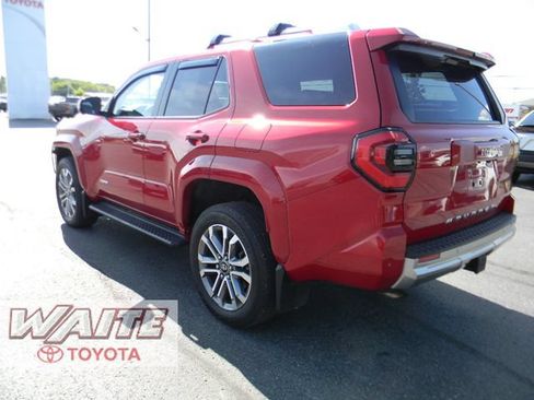 Used 2025 Toyota 4Runner Limited AWD/4WD image 5