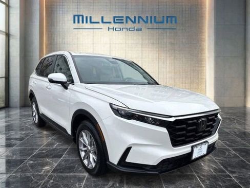 Used 2024 Honda CR-V EX image 2