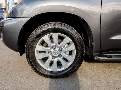 Used 2016 Toyota Sequoia Platinum image 25