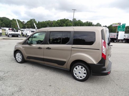 Used 2020 Ford Transit Connect XL FWD image 4