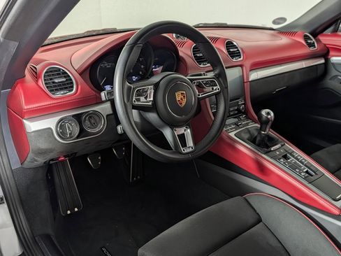 Certified 2021 Porsche 718 Boxster Spyder image 4