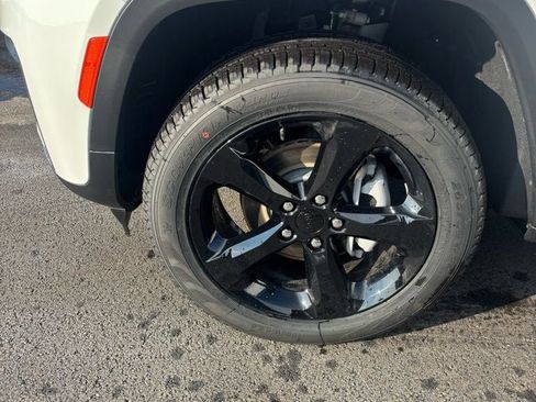 New 2026 Jeep Grand Cherokee Limited image 26