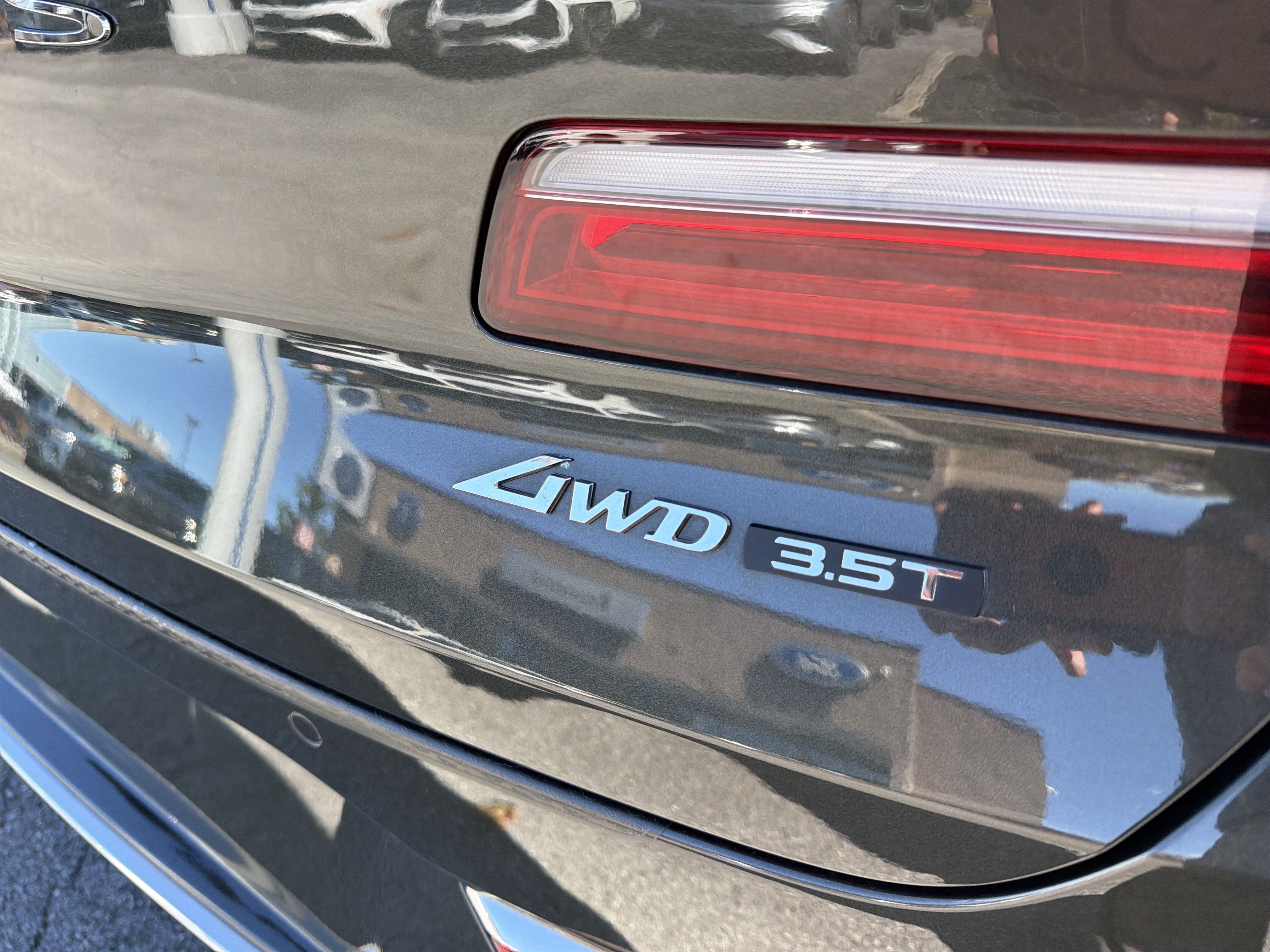Used 2025 Genesis GV80 3.5T Prestige AWD/4WD image 8