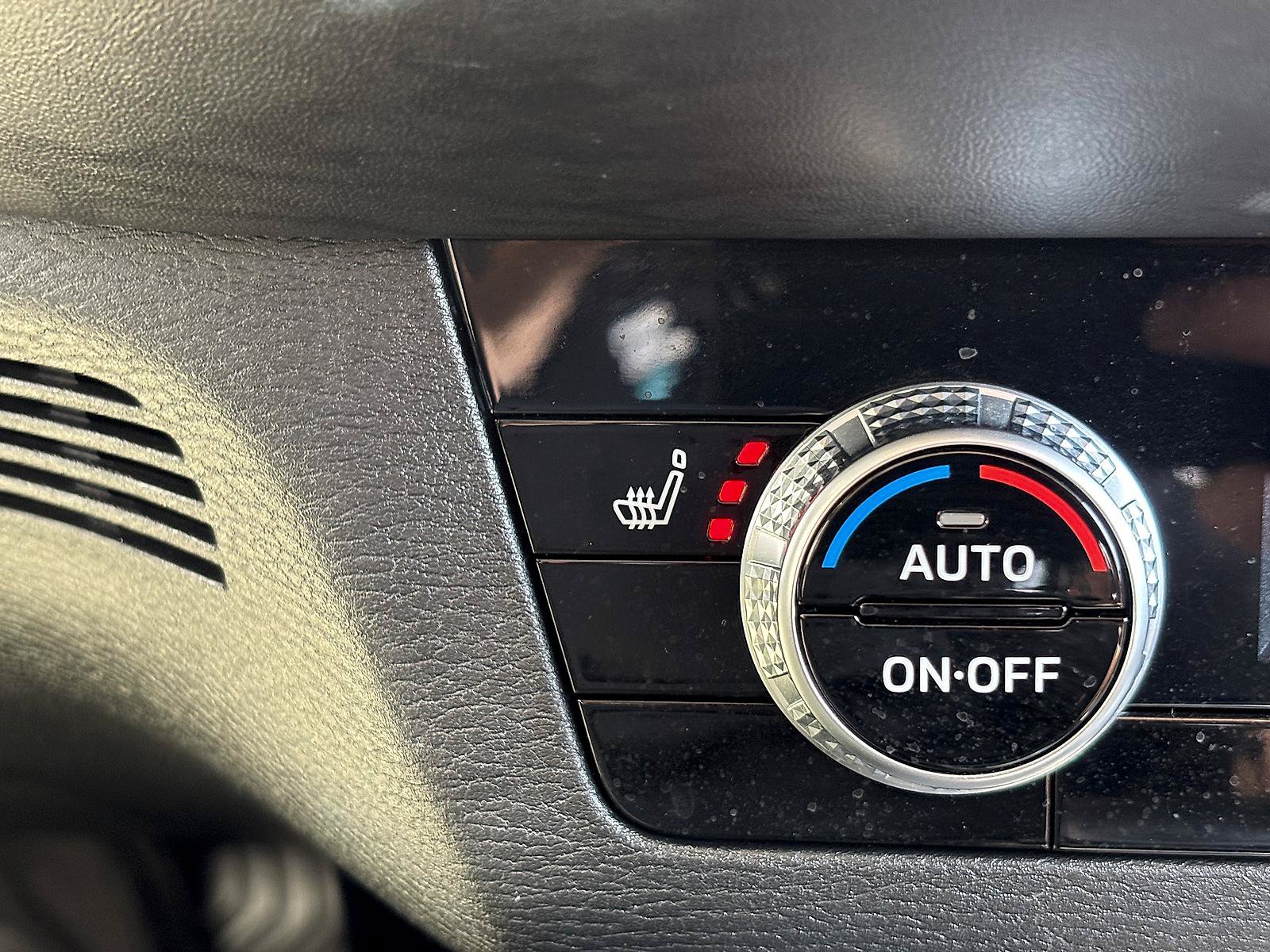Used 2025 Mitsubishi Outlander SE AWD/4WD image 25