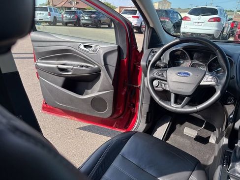 Used 2017 Ford Escape Titanium AWD/4WD image 17