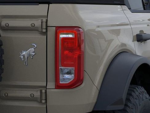 New 2025 Ford Bronco 4-Door w/ Sasquatch Package AWD/4WD image 23