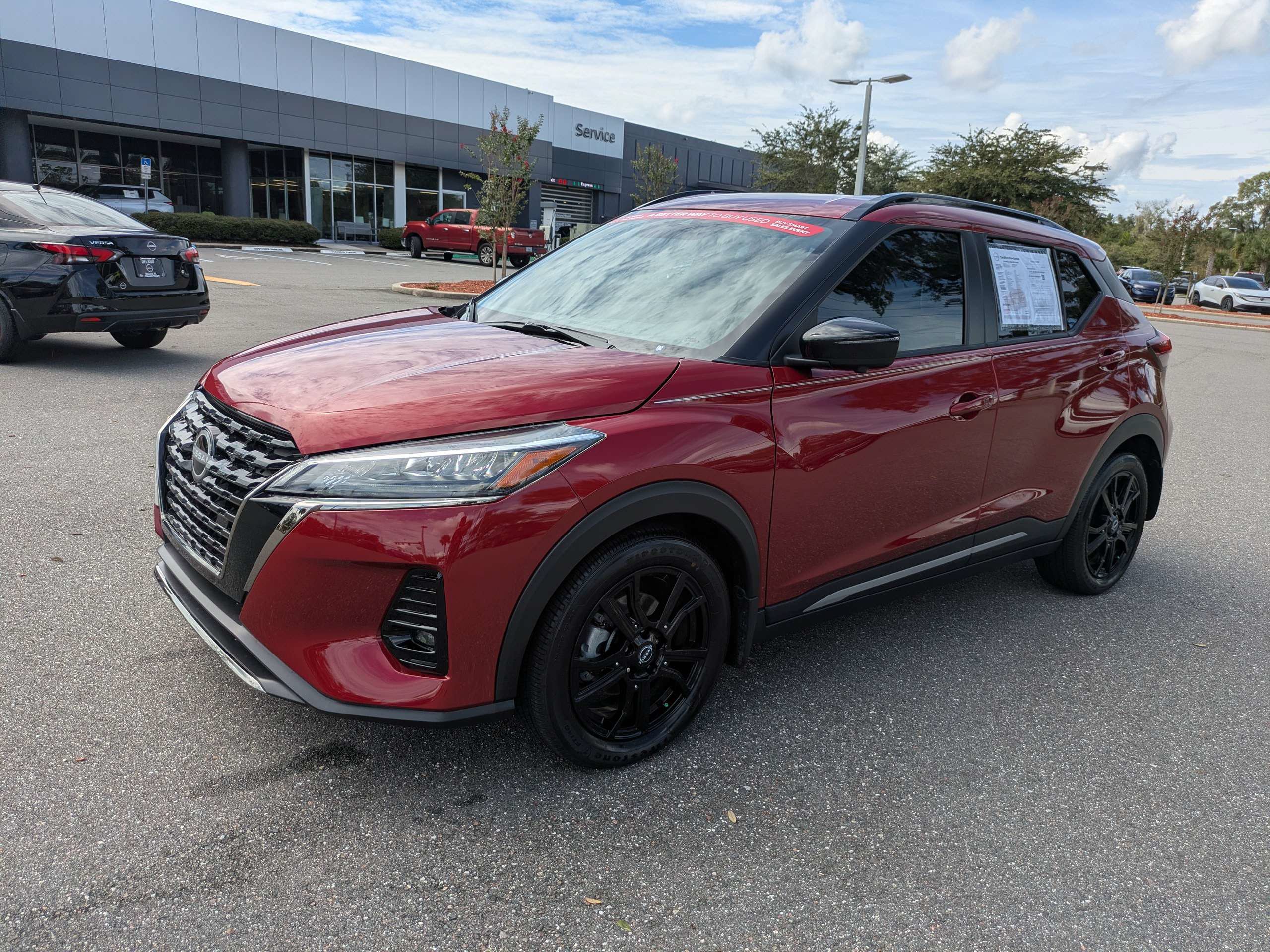 Certified 2024 Nissan Kicks SR w/ SR Premium Package FWD image 8