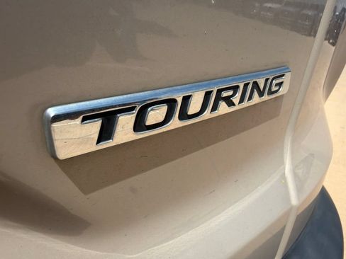 Used 2018 Honda CR-V Touring image 9