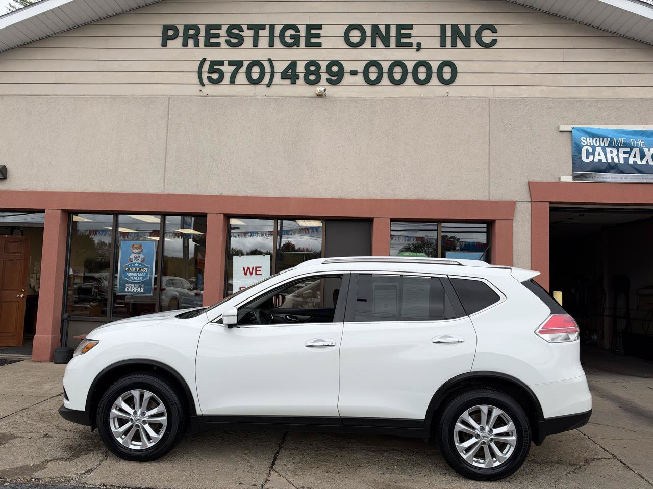 Used 2015 Nissan Rogue SV w/ SV Premium Package AWD/4WD image 3