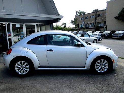 Used 2014 Volkswagen Beetle 1.8T FWD image 5