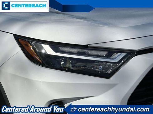 Used 2024 Toyota RAV4 LE AWD/4WD image 7