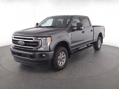 Used 2024 Ford F250 XLT AWD/4WD image 2