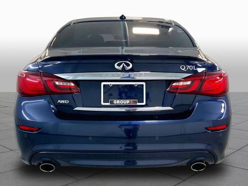 Used 2019 INFINITI Q70 L 3.7 AWD/4WD image 4