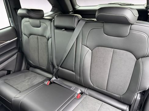 New 2026 Jeep Grand Cherokee Laredo image 13