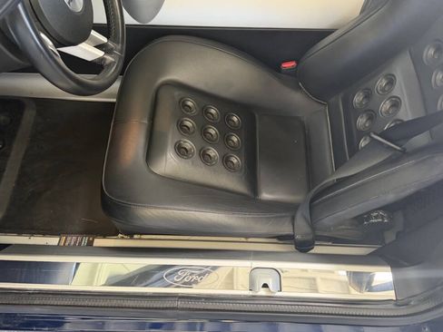 Used 2006 Ford GT RWD image 34