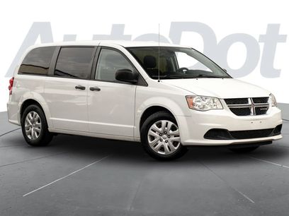 Used 2019 Dodge Grand Caravan SE w/ UConnect Hands-Free Group