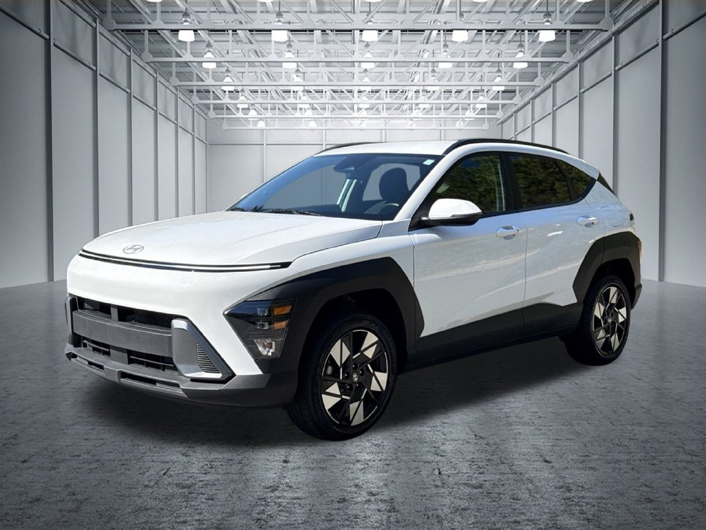 Used 2025 Hyundai Kona SEL AWD/4WD image 3