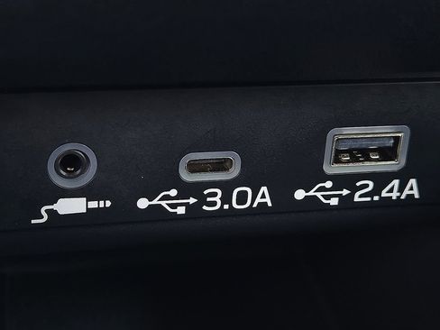 Certified 2025 Subaru Outback Premium image 16