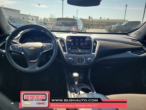 Used 2023 Chevrolet Malibu LT image 9