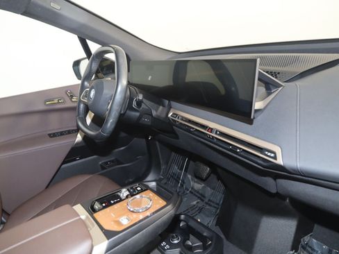 Used 2023 BMW iX xDrive50 w/ Premium Package AWD/4WD image 46