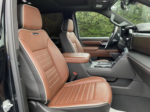 Used 2025 GMC Sierra 2500 Denali Ultimate w/ Snow Plow Prep/Camper Package image 39