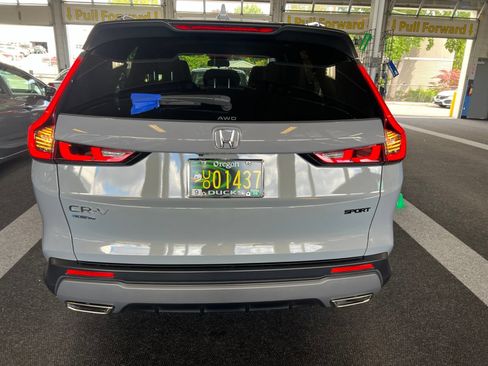 Used 2025 Honda CR-V Sport image 5
