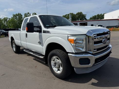Used 2011 Ford F250 XLT w/ Camper Pkg AWD/4WD image 7