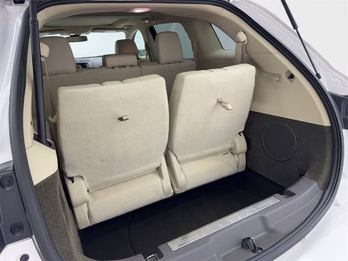 Used 2019 Lincoln MKT AWD image 84