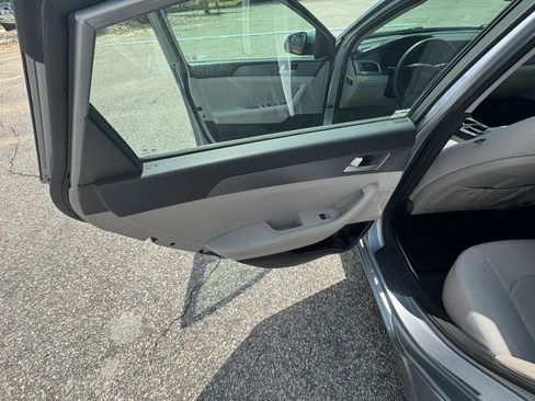 Used 2016 Hyundai Sonata SE FWD image 20