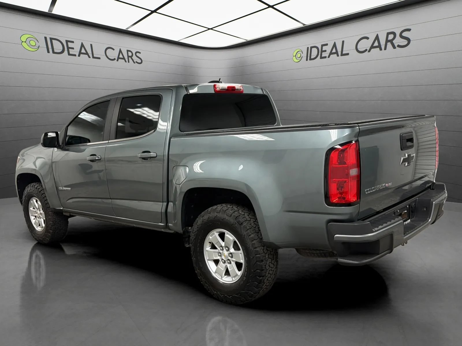 Used 2020 Chevrolet Colorado W/T w/ WT Convenience Package RWD image 3