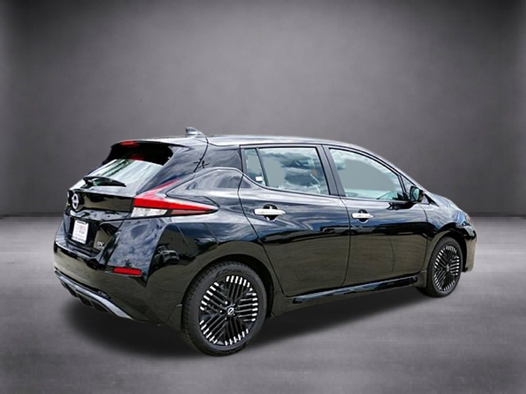 Certified 2025 Nissan Leaf SV Plus FWD image 4