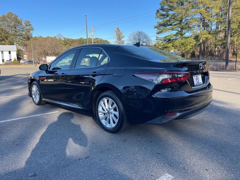 Used 2023 Toyota Camry LE image 7