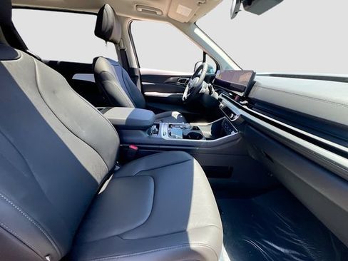 New 2026 Kia Carnival SX w/ SX Dark Edition Package FWD image 31