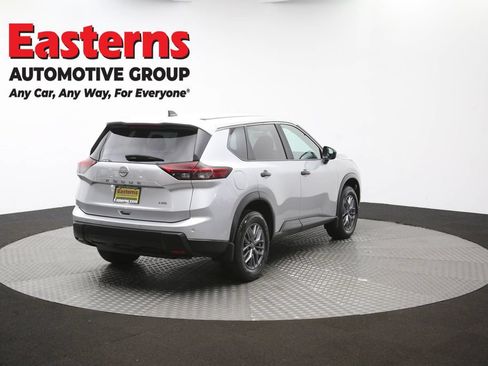 Used 2024 Nissan Rogue S AWD/4WD image 41