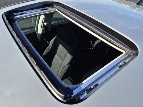 New 2025 Honda Accord SE image 4