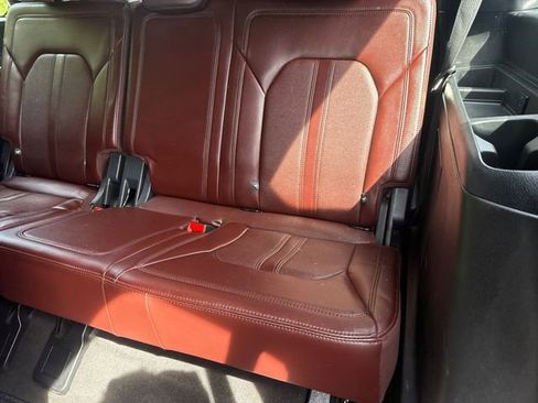 Used 2024 Ford Expedition Limited RWD image 17