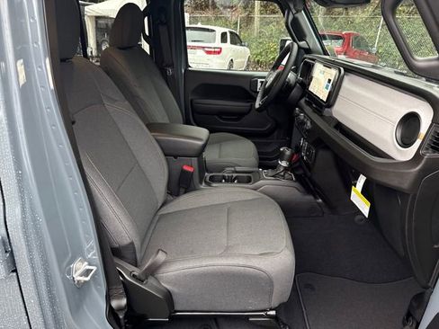 New 2026 Jeep Gladiator Sport image 9