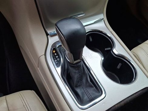 Used 2016 Jeep Grand Cherokee Limited image 10