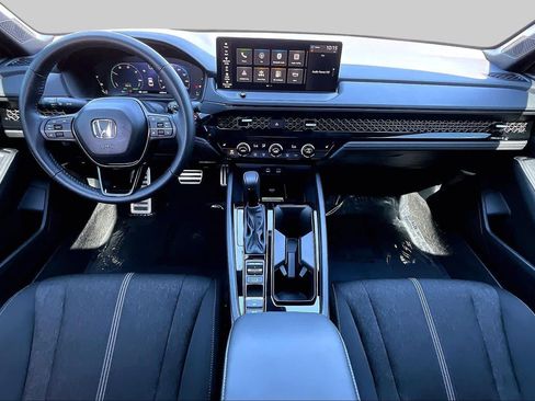 Used 2025 Honda Accord Sport image 15