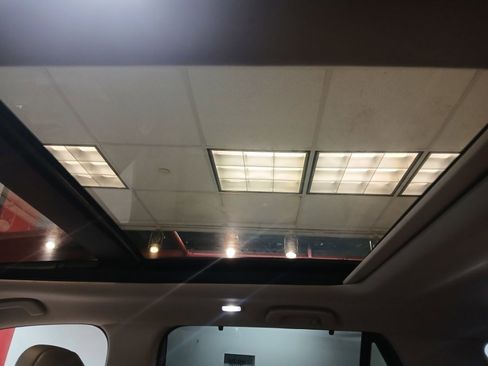 Used 2023 Honda Pilot Touring image 36