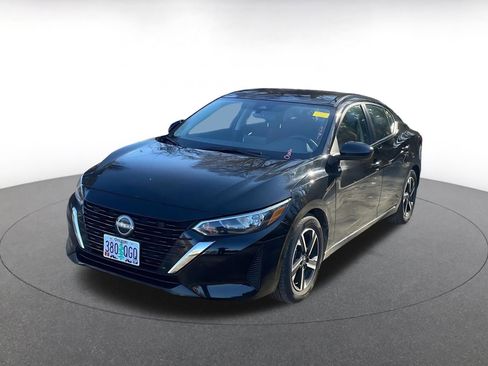 Used 2025 Nissan Sentra SV image 7