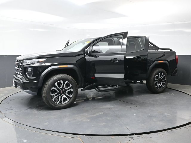 Used 2025 GMC Canyon AT4 w/ Nightfall Edition AWD/4WD image 58