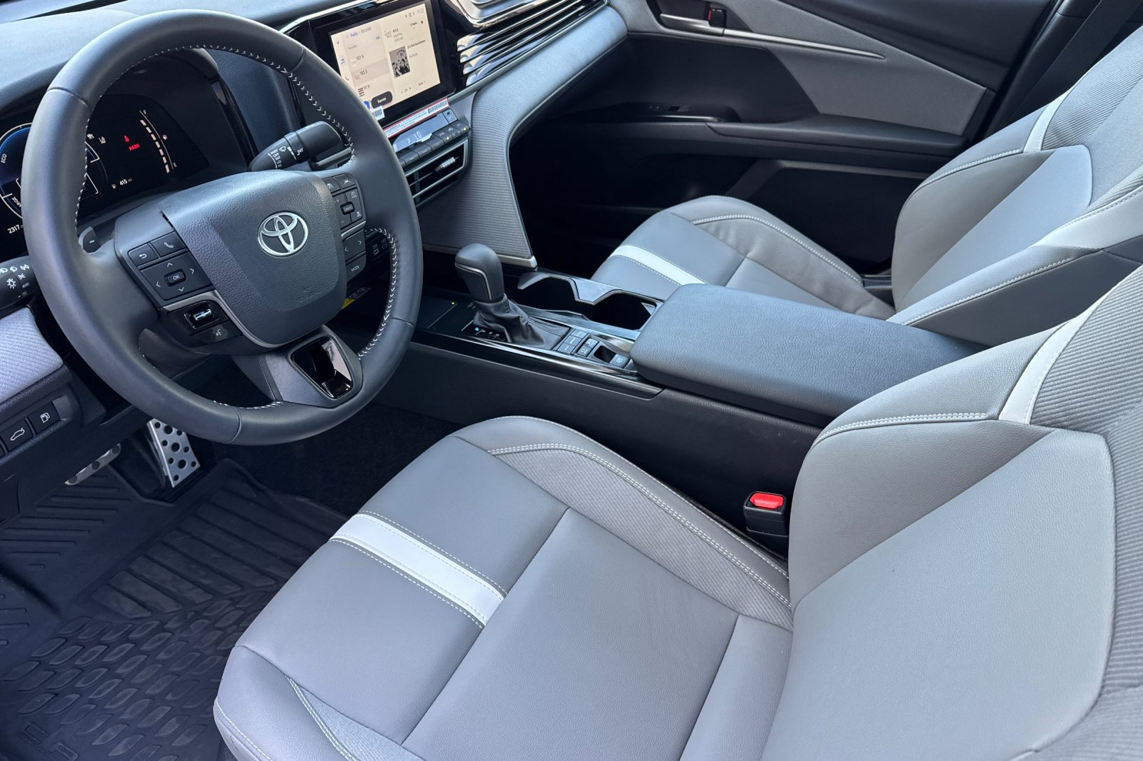 Certified 2026 Toyota Camry SE w/ Convenience Package FWD image 12
