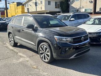 Certified 2023 Volkswagen Taos SE w/ Panoramic Sunroof Package video 1