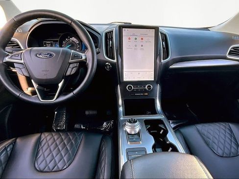 Used 2024 Ford Edge Titanium image 7