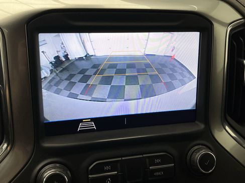 Used 2020 Chevrolet Silverado 1500 LT w/ Convenience Package image 5