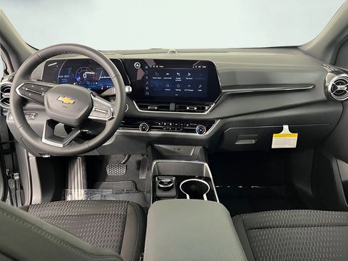 New 2026 Chevrolet Equinox LT AWD/4WD image 13