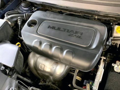 Used 2020 Jeep Cherokee Latitude w/ Cold Weather Group AWD/4WD image 31